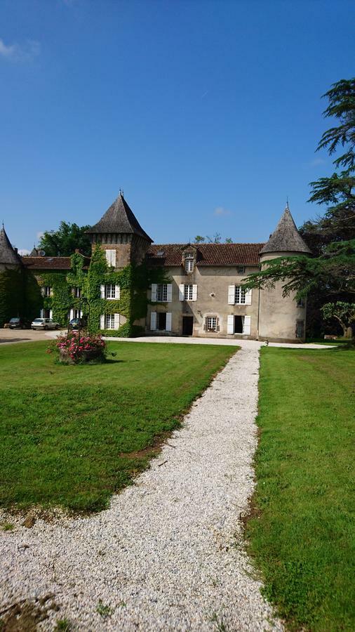 Bed and Breakfast Pierre Deluen Domaine De La Grange De Quaire Chassenon Exterior foto